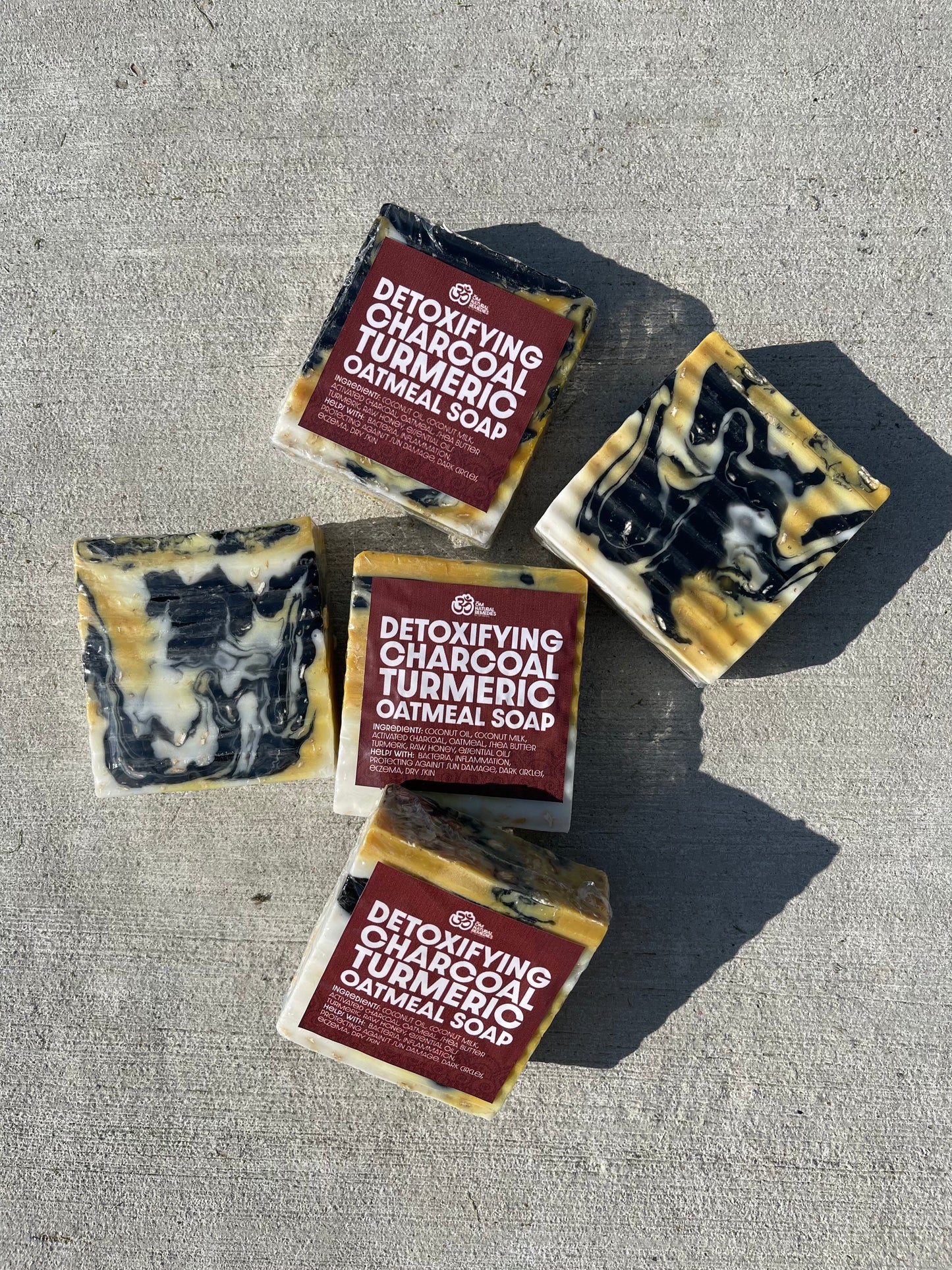 Detoxifying Charcoal Tumeric Soap